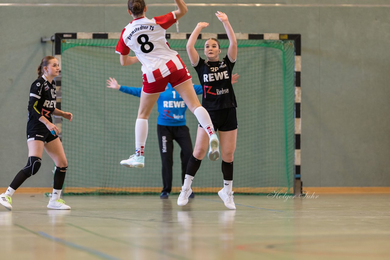 Bild 56 - wBJ SV Henstedt Ulzburg - Bramstedter TS : Ergebnis: 27:15